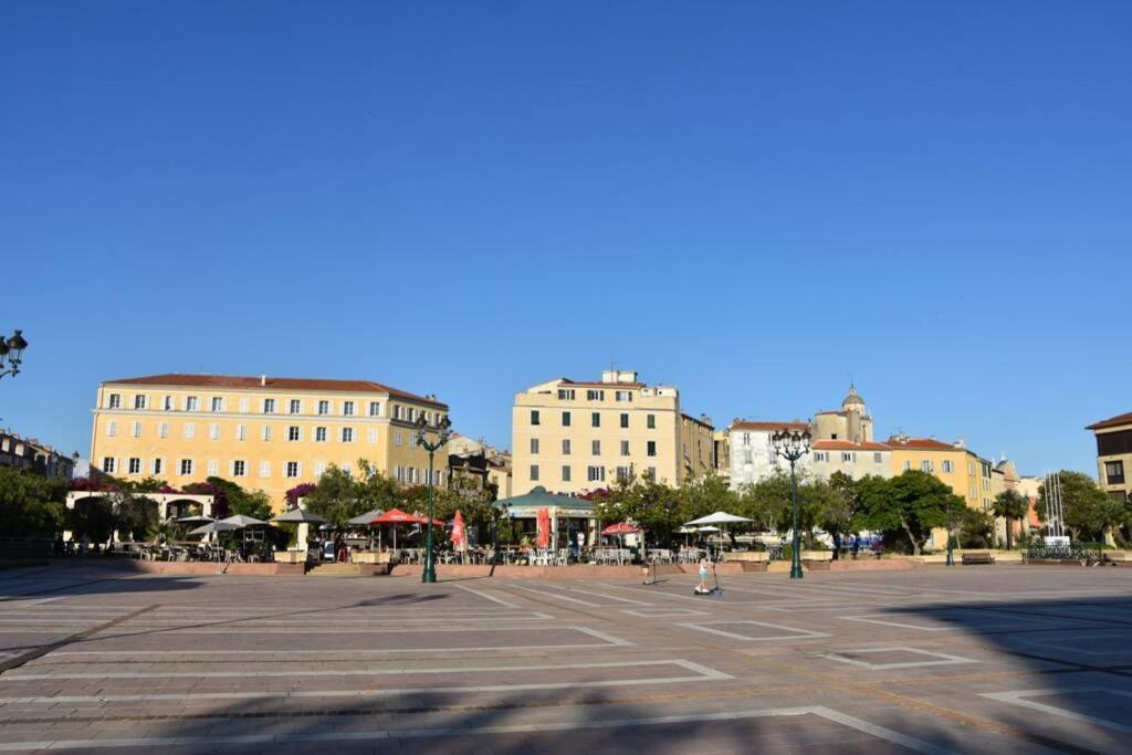 Superbe Appartement En Plein Coeur D'Ajaccio Ajaccio  Zewnętrze zdjęcie